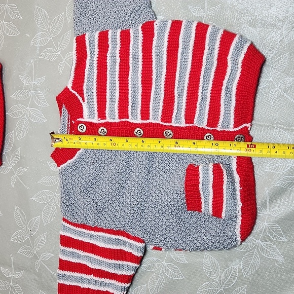 Childrens Knitted Sweater and Hat - Picture 9 of 14